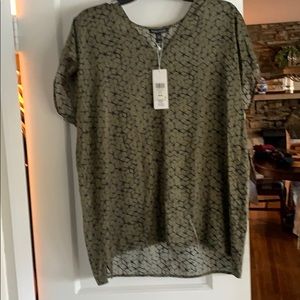 Eileen Fisher ladies top.